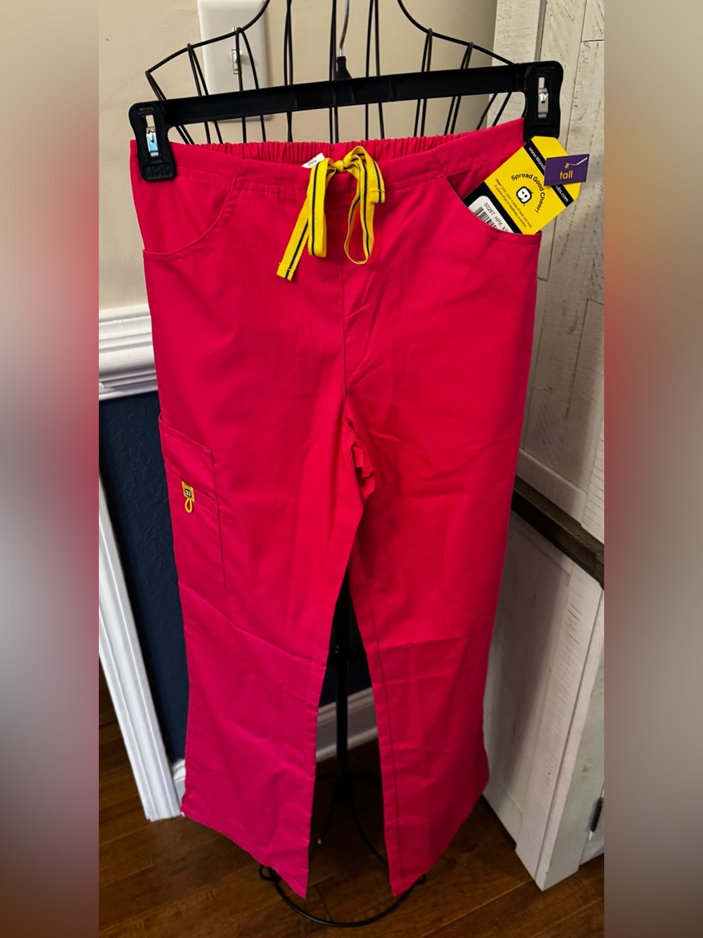 Wonderwink Origins Flare Cargo scrub pants Hot pink Women Extra Small Tall XST